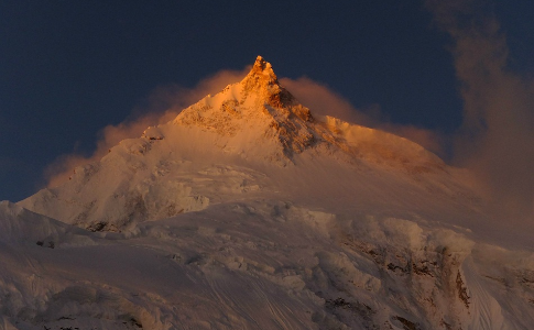 Mountain girl blog: Legends and loss - reaction to the Mount Manaslu avalanche in Nepal